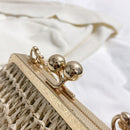 Bolsa de Palha com Corrente Dourada
